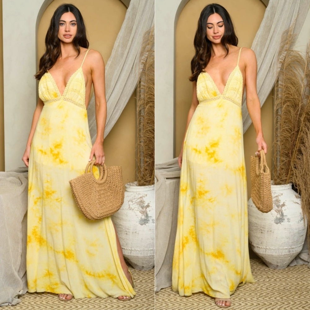 🌼Bright yellow maxi dress🌼
